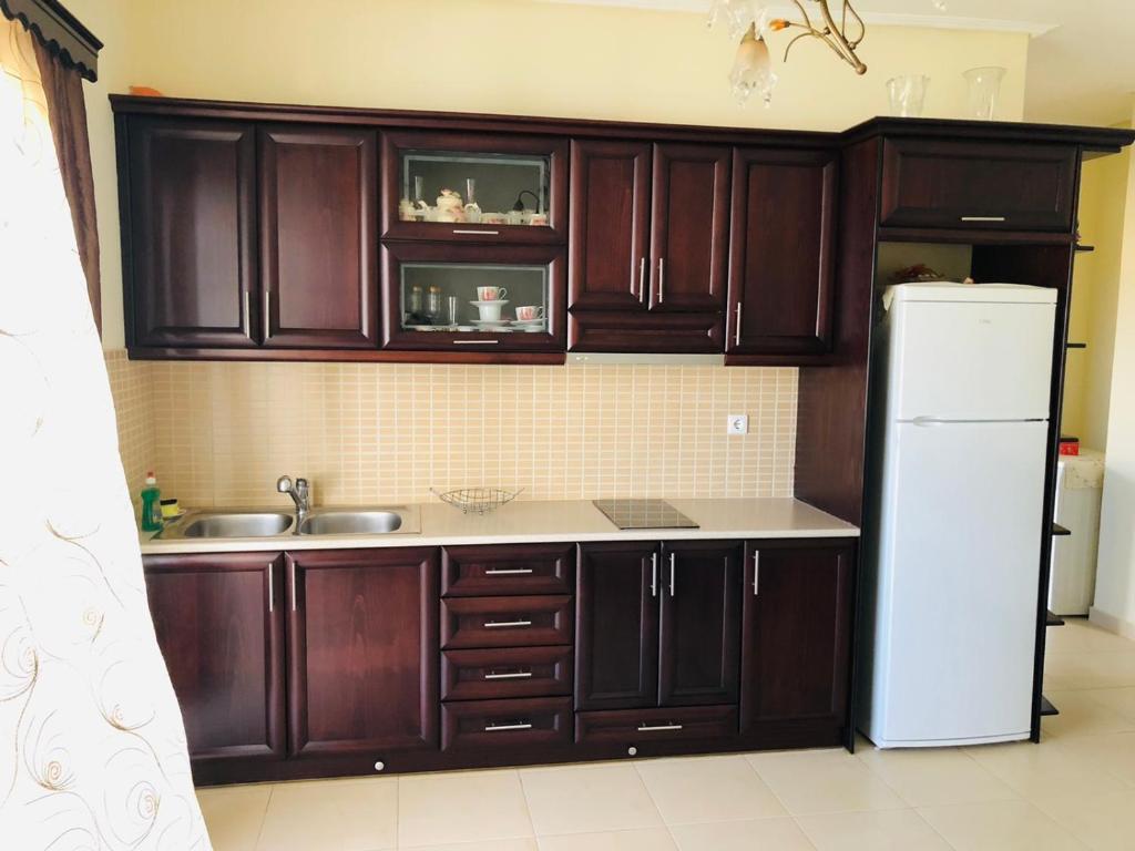 marin apartments rooms